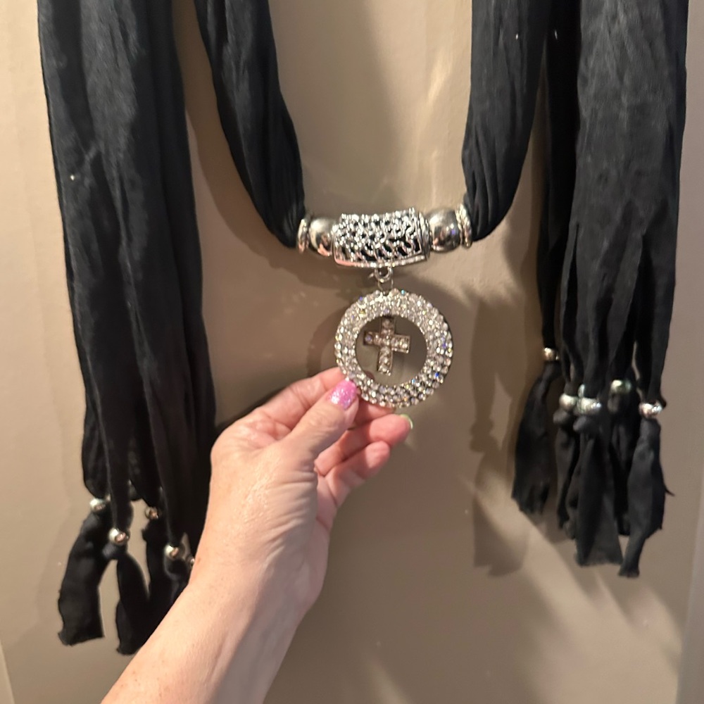 Elegant Black scarf and Silver scarf Pendant